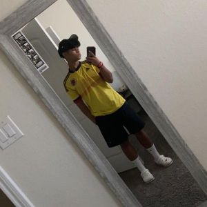 Meet your Posher, Andres felipe